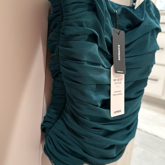 Body contour compression top (M) - Picture 5 of 6